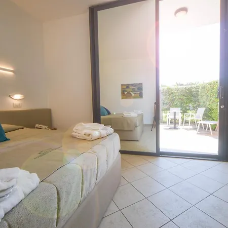 Grand Masseria Santa Lucia 4*