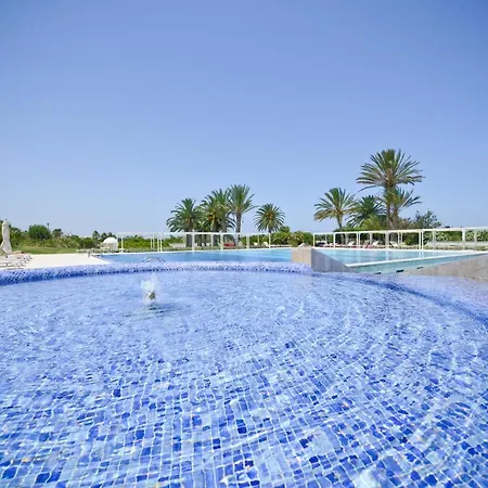 Grand Masseria Santa Lucia מלון אוסטוני