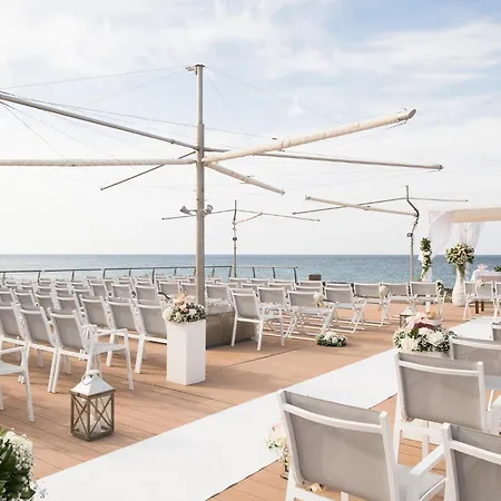 Grand Masseria Santa Lucia מלון אוסטוני