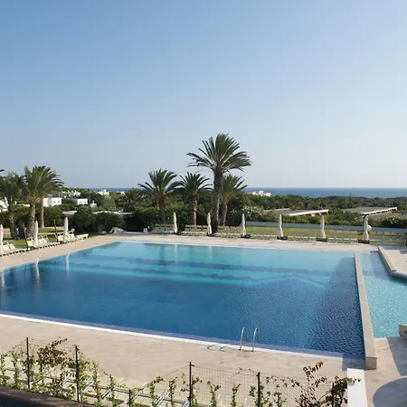 מלון Grand Masseria Santa Lucia 4*