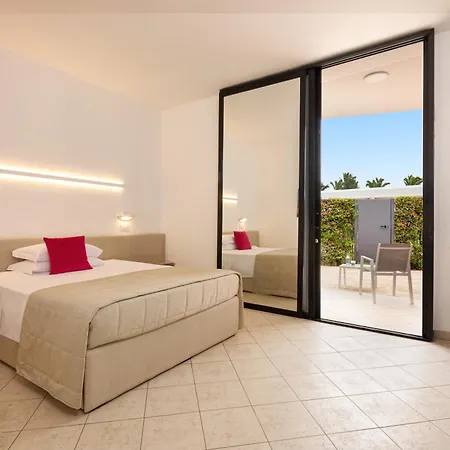 Grand Masseria Santa Lucia 4*