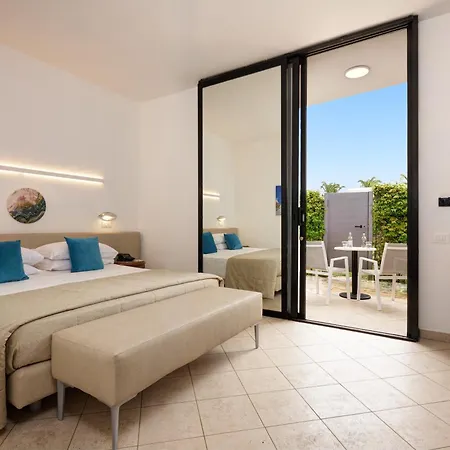 Grand Masseria Santa Lucia 4*